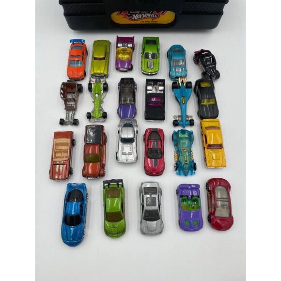 Hot Wheels 23 Mixed Cars Collector Case Holds 100 Cars Vintage To Modern 1973-20 - Picture 4 of 6